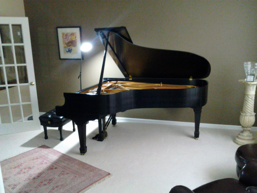 Thomas Mazuroski's piano studio with Steinway B